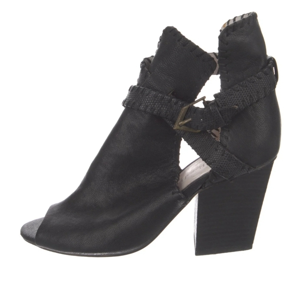 House of harlow heels